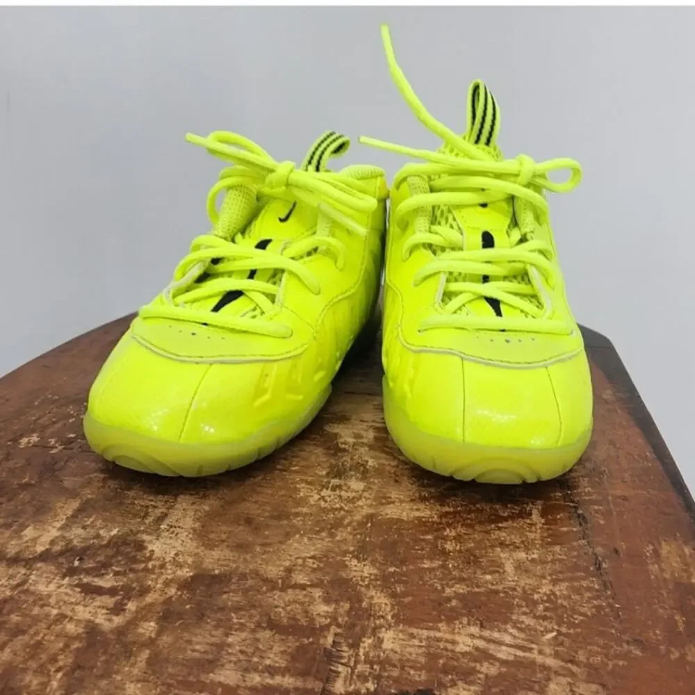 Infant‎ Nike Little Posite One Volt  Pro Toddler Size 7C Neon Green